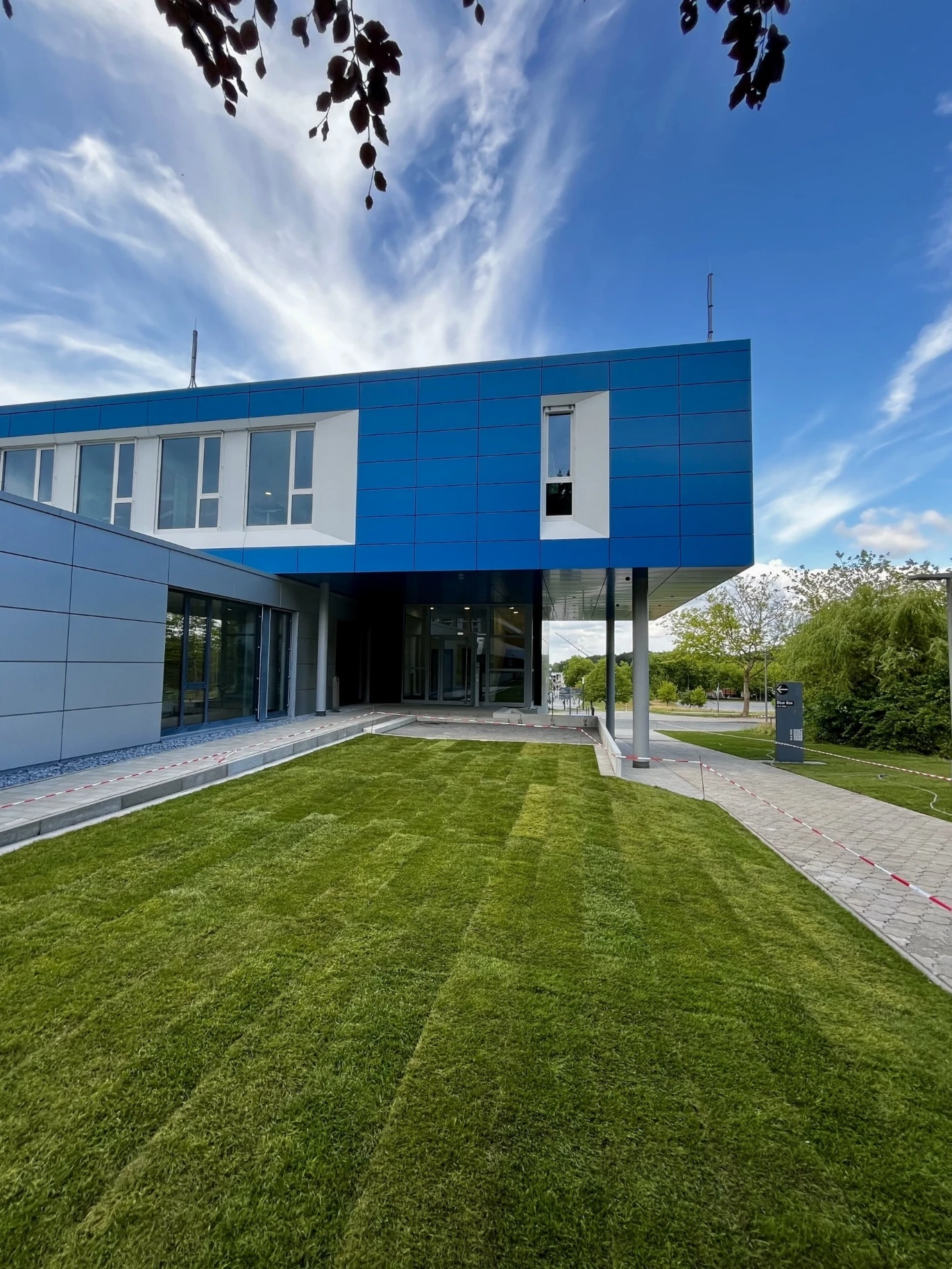 blue-box-bielefeld-erweiterung-planungsbüro-tk